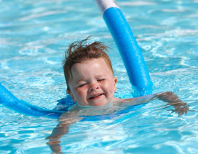 Zpříjemněte si volný čas plaváním kojenců